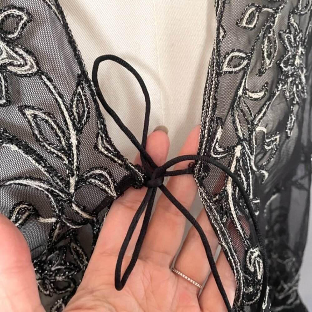 🛑 Vintage Black Mesh Mid-Length Cover-up Robe - Small/Medium - Picture 4 of 10